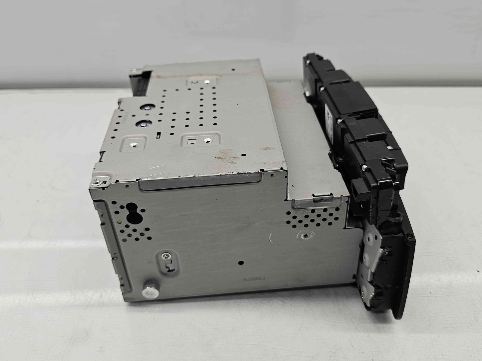 Radio CD cu navigatie Mercedes Clasa A (W176) [Fabr 2012-2018] A2469000012 - imagine 5