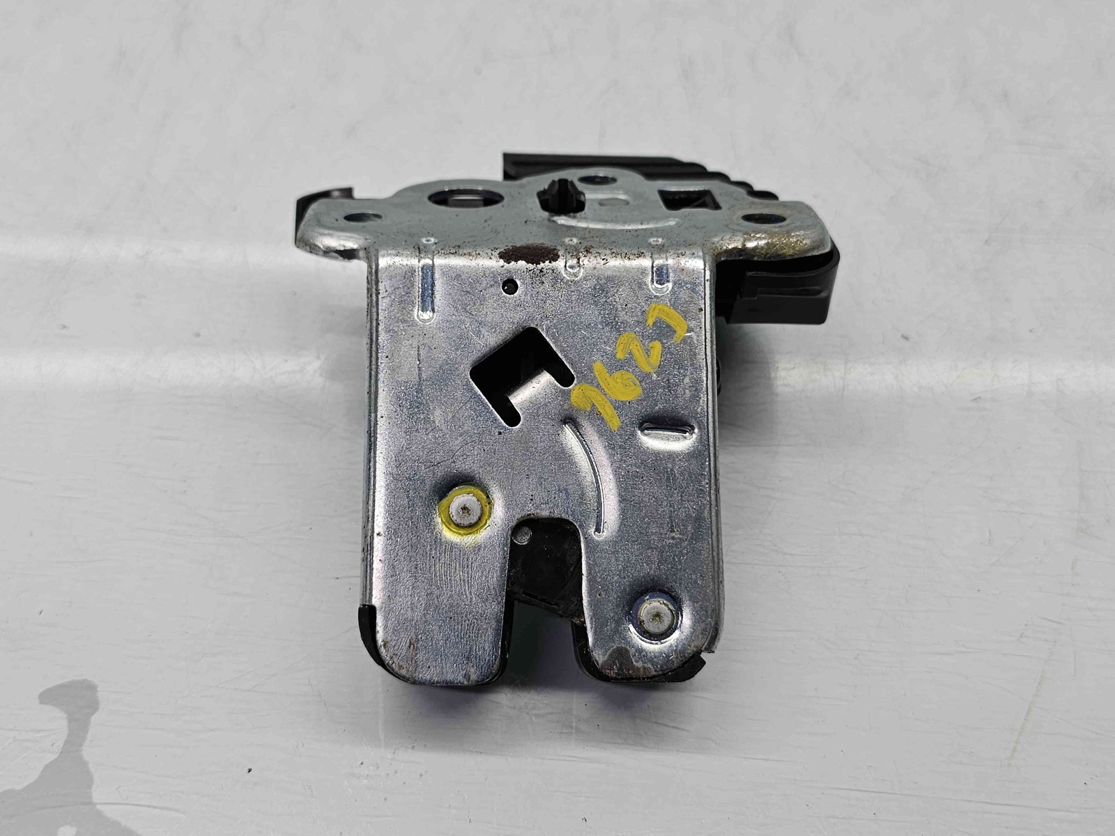 Broasca capota spate Volkswagen Jetta 4 (162,163) [Fabr 2010-2016] 5C6827505B