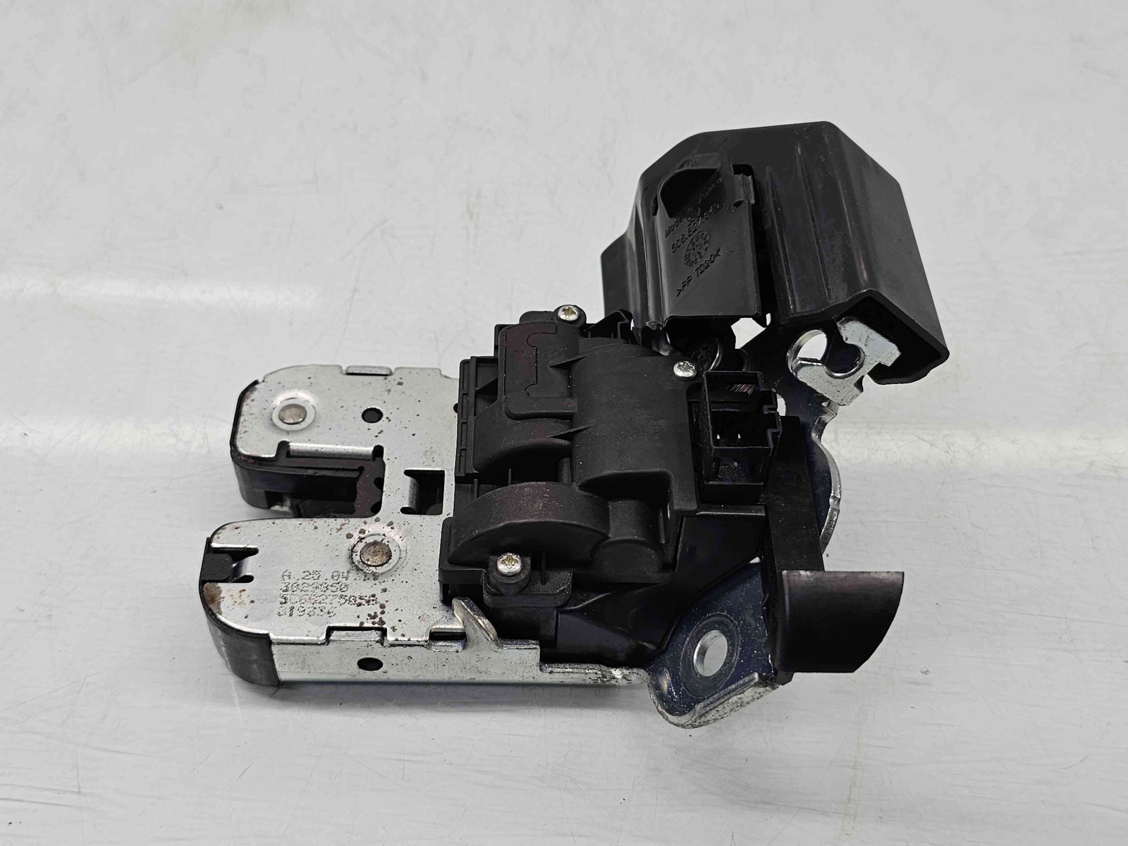 Broasca capota spate Volkswagen Jetta 4 (162,163) [Fabr 2010-2016] 5C6827505B - imagine 3