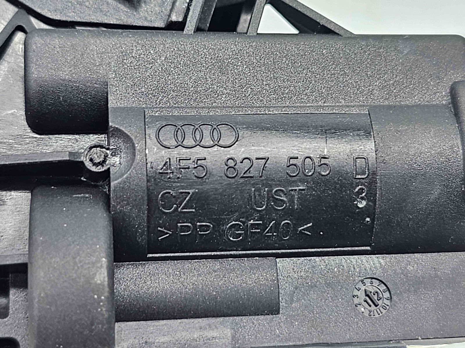 Broasca capota spate Audi A4 (8K2, B8.5) Facelift [Fabr 2008-2015] 4F5827505D - imagine 4