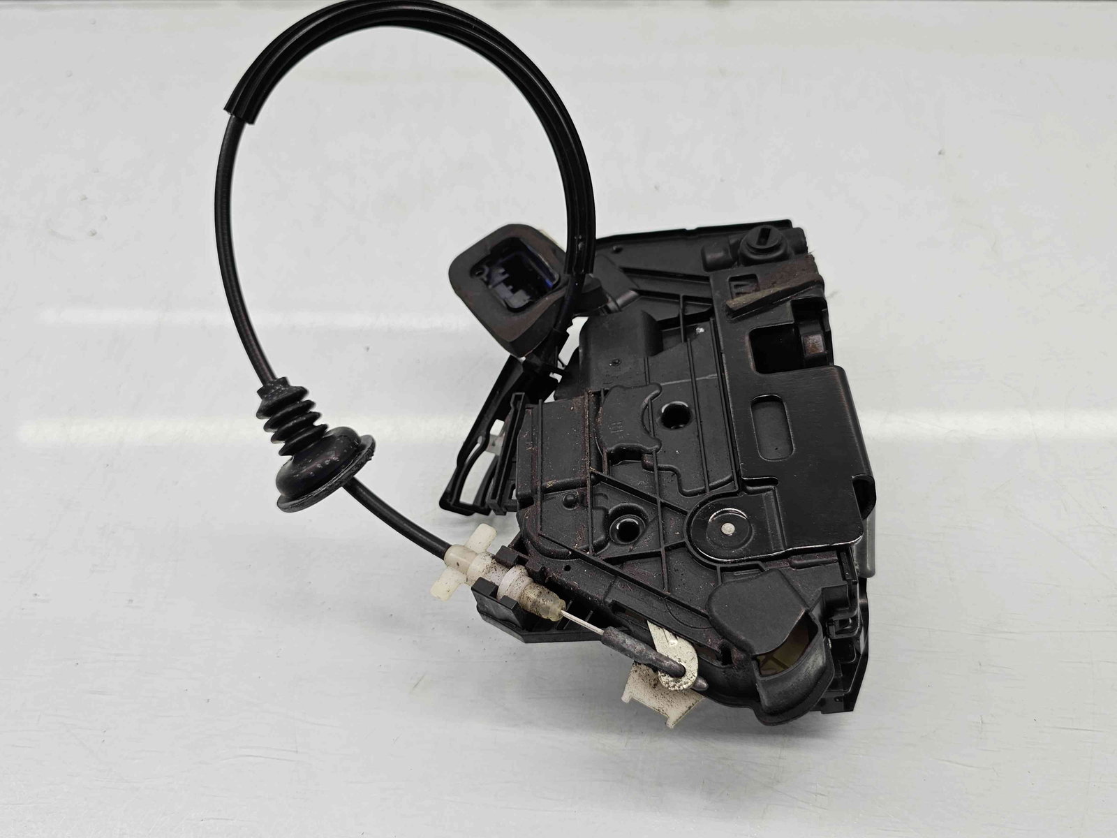 Broasca usa dreapta spate Volkswagen Jetta 4 (162,163) [Fabr 2010-2016] 5K4839016F - imagine 3