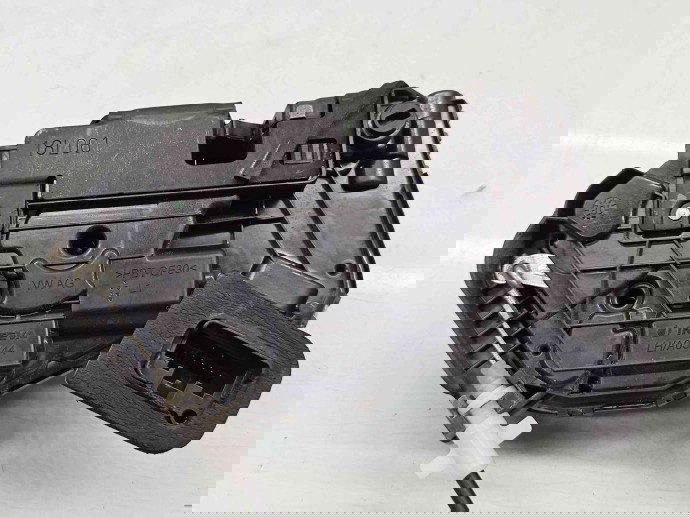 Broasca usa stanga spate Volkswagen Passat B8 (3G2) [Fabr 2015-prezent] 5NA839015B