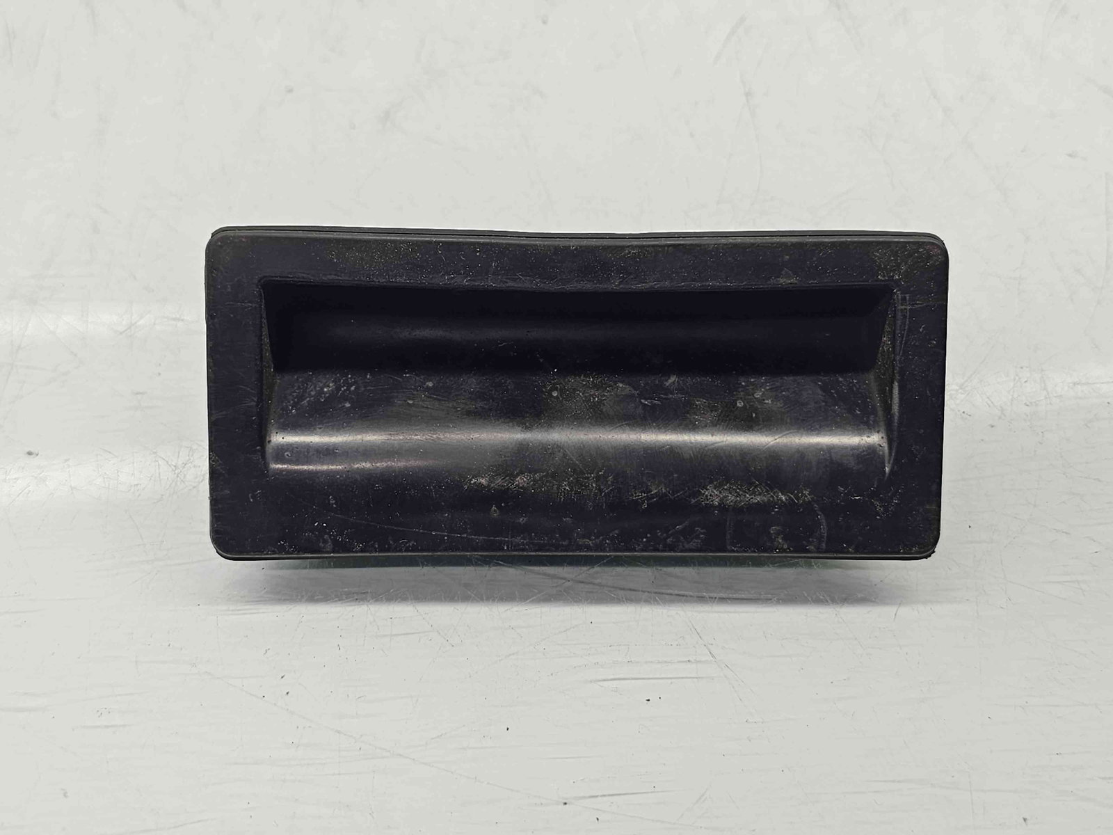 Buton deschidere portbagaj Volkswagen Jetta 4 (162,163) [Fabr 2010-2016] 5N0827566