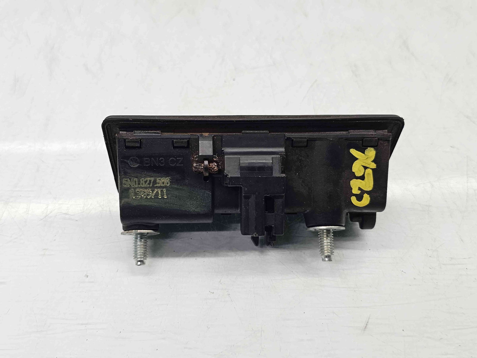 Buton deschidere portbagaj Volkswagen Jetta 4 (162,163) [Fabr 2010-2016] 5N0827566 - imagine 3