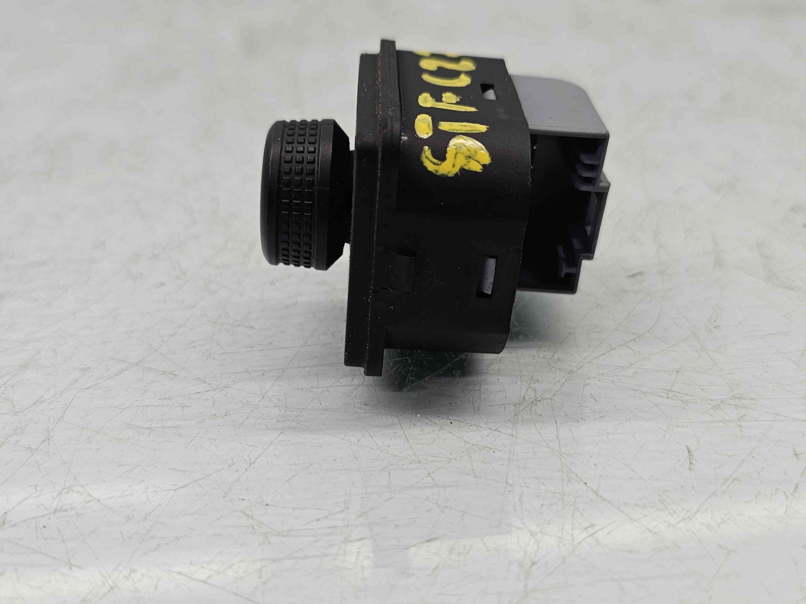 Buton reglaj oglinzi Volkswagen Passat B8 (3G2) [Fabr 2015-prezent] 3G0959565B - imagine 3