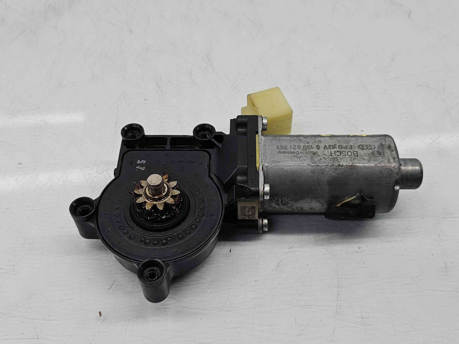 Motoras geam dreapta fata Volvo XC90 [Fabr 2002-2014] 0130821761 - imagine 1