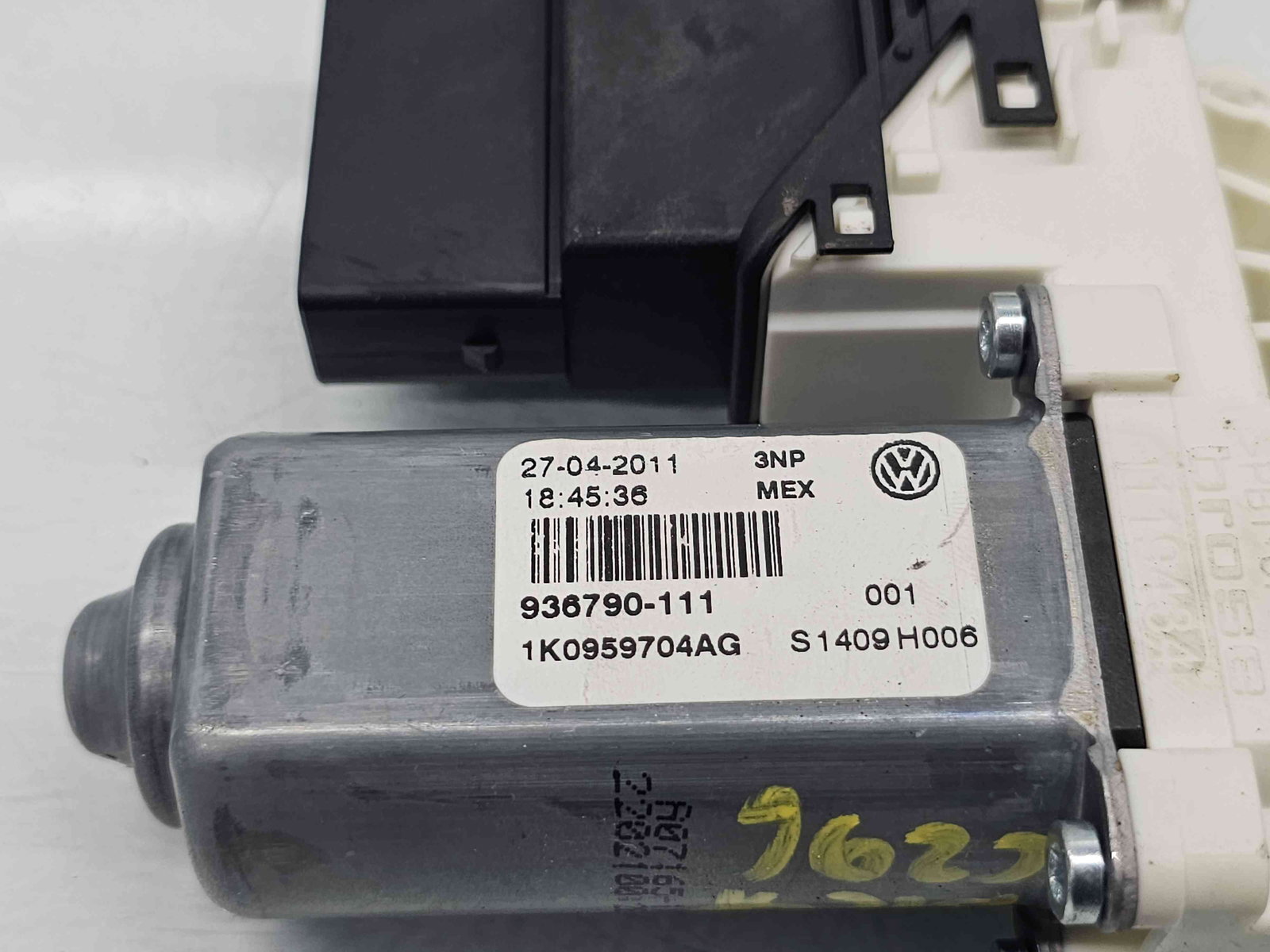 Motoras geam dreapta spate Volkswagen Jetta 4 (162,163) [Fabr 2010-2016] 1K0959704AG - imagine 4