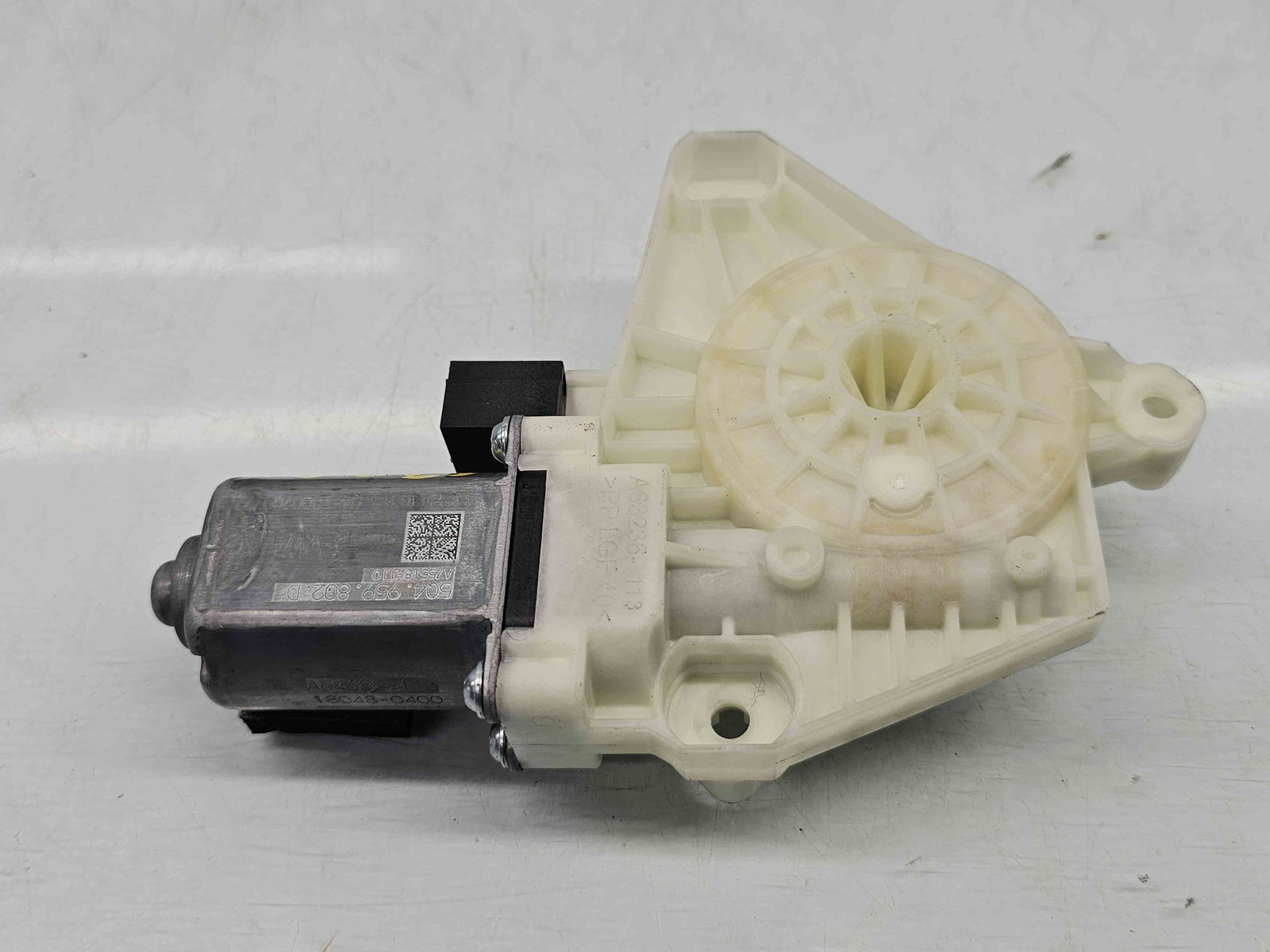 Motoras geam stanga spate Volkswagen Passat B8 (3G2) [Fabr 2015-prezent] 5Q4959802D - imagine 3