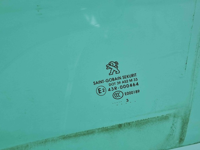 Geam usa stanga fata Peugeot 208 [Fabr 2012-2024] OEM
