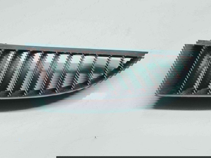 Grila proiector stanga MITSUBISHI Colt [Fabr 2002-2013] MN127773