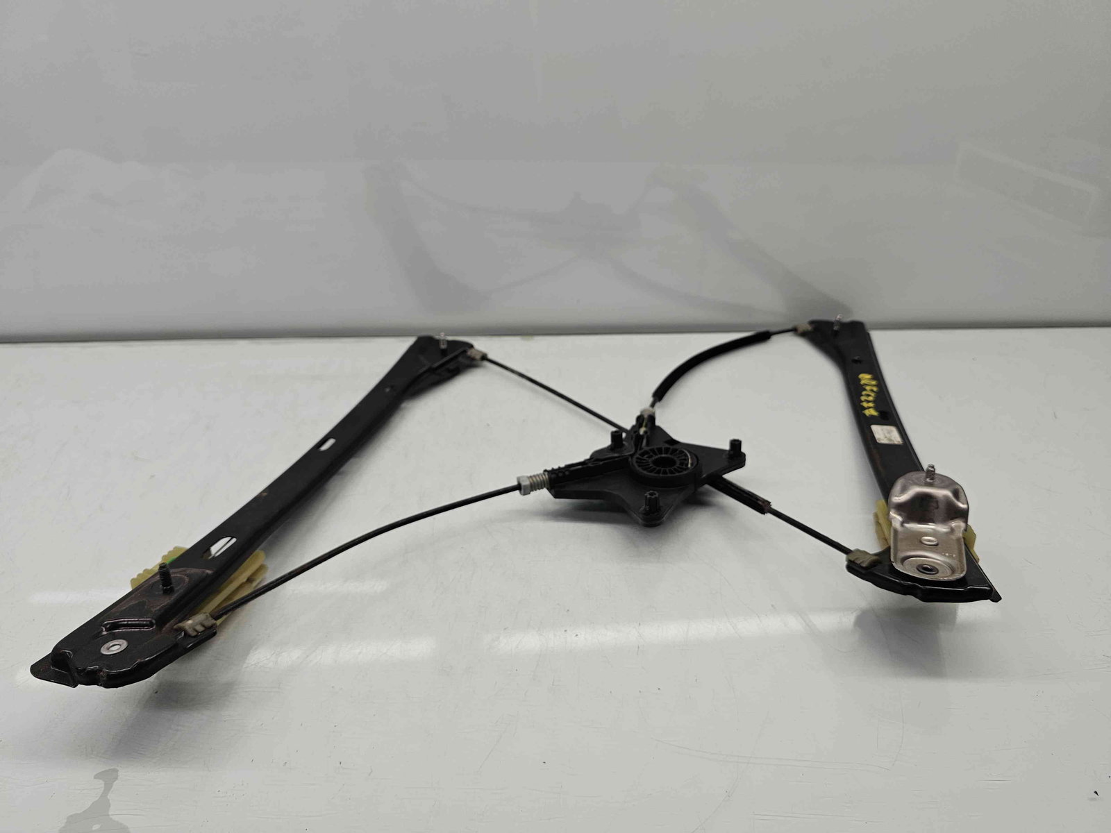 Macara electrica geam dreapta fata Volkswagen Passat B8 (3G2) [Fabr 2015-prezent] 3G0837462C