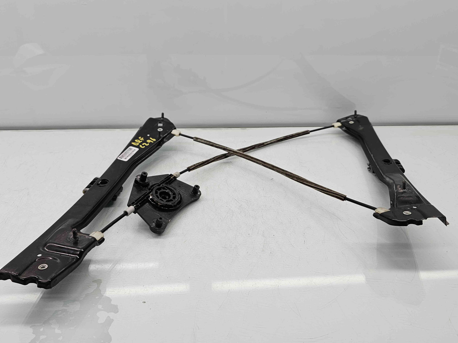 Macara electrica geam dreapta fata Volkswagen Jetta 4 (162,163) [Fabr 2010-2016] 5C6837462