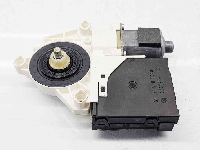 Motoras geam dreapta fata Audi A3 Sportback (8PA) [Fabr 2004-2013] 8P0959801Q