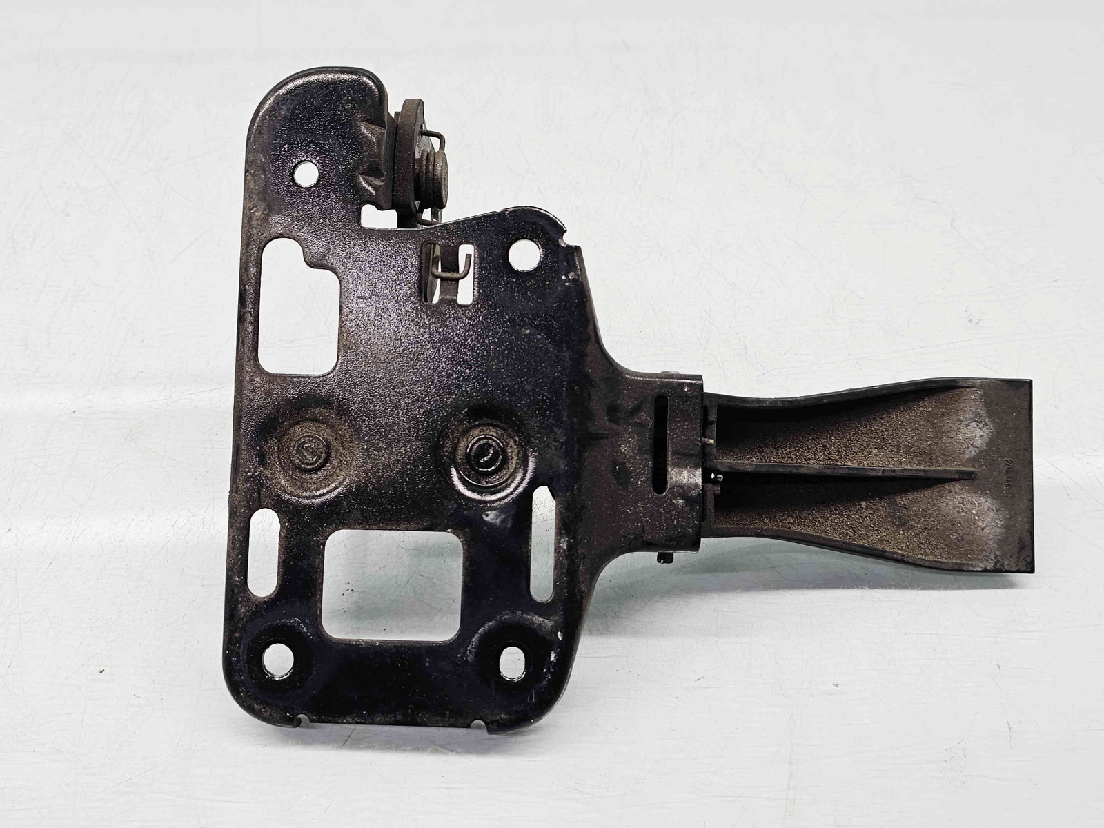 Maner deschidere capota Audi A4 (8K2, B8.5) Facelift [Fabr 2008-2015] 8T0823480 - imagine 1