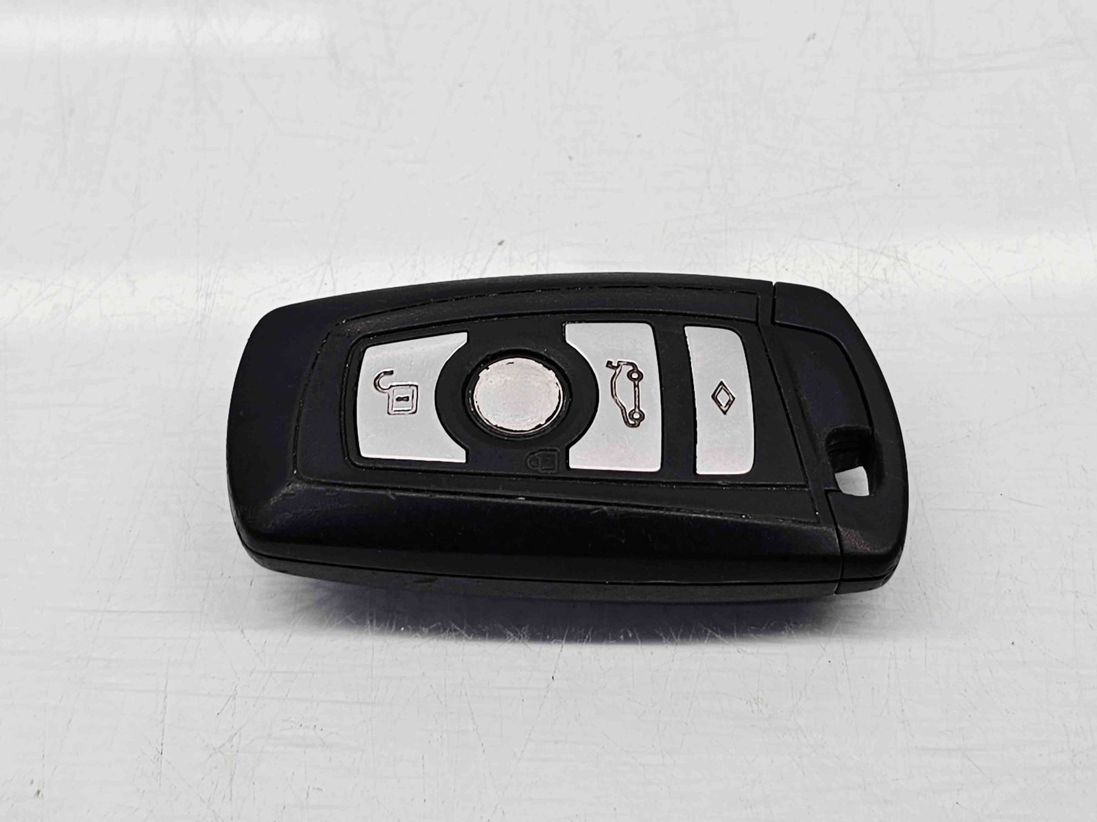 Contact cu cheie Bmw 5 Touring (F11) [Fabr 2011-2016] OEM 2.0 N47D20135KW / 184CP - imagine 1