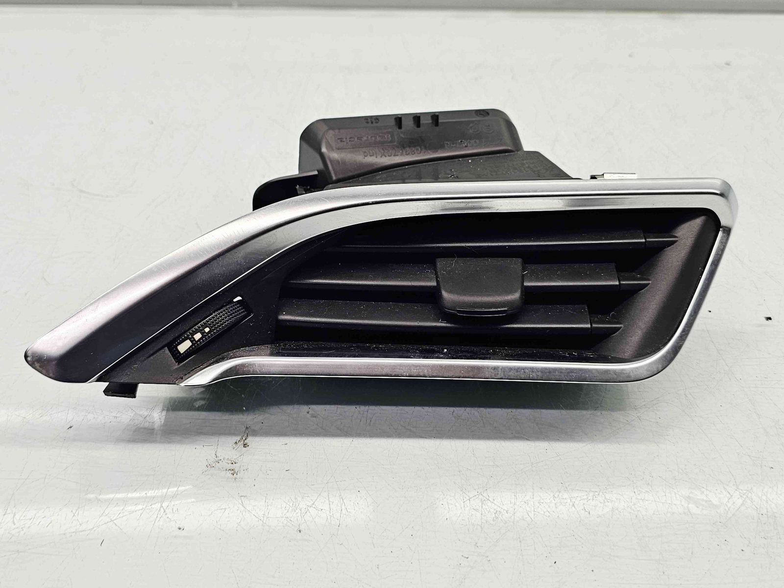 Grila aerisire dreapta Peugeot 208 [Fabr 2012-2024] 9673131677 - imagine 1