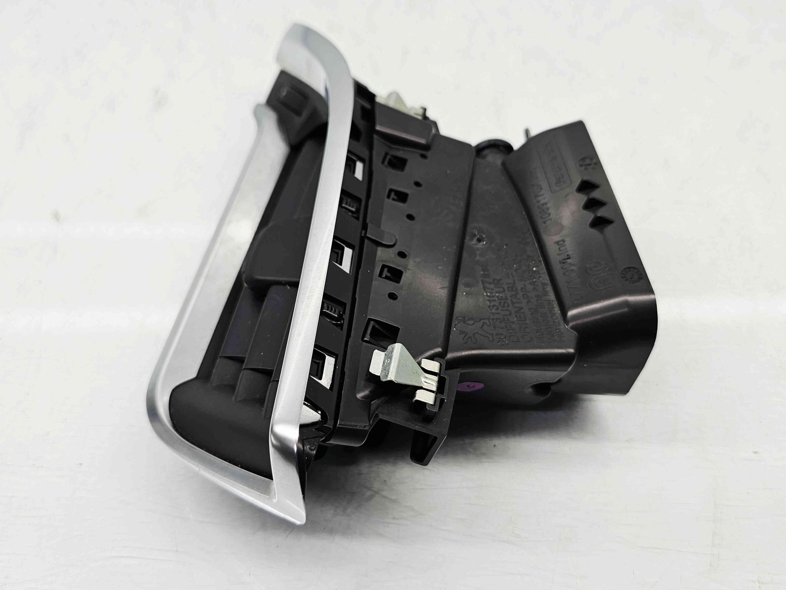 Grila aerisire dreapta Peugeot 208 [Fabr 2012-2024] 9673131677 - imagine 2