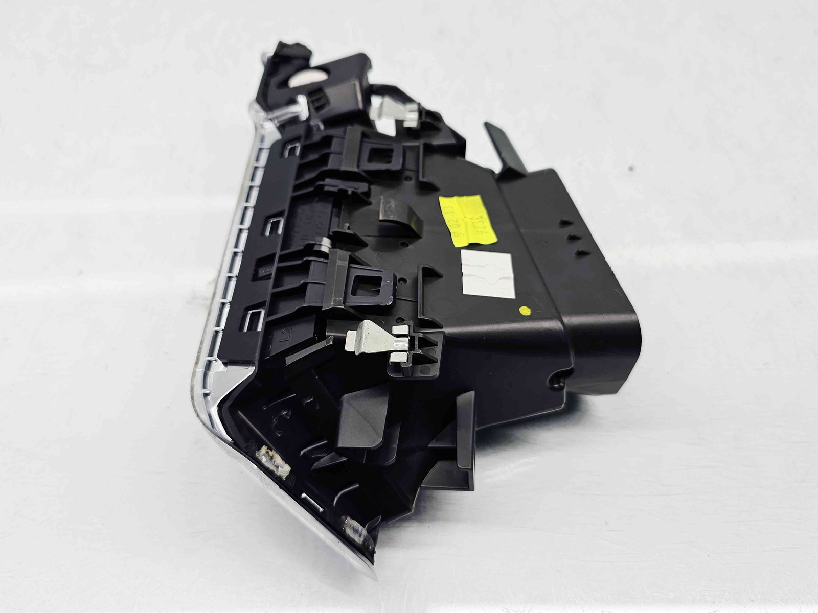 Grila aerisire stanga Peugeot 208 [Fabr 2012-2024] 9633131777 - imagine 3