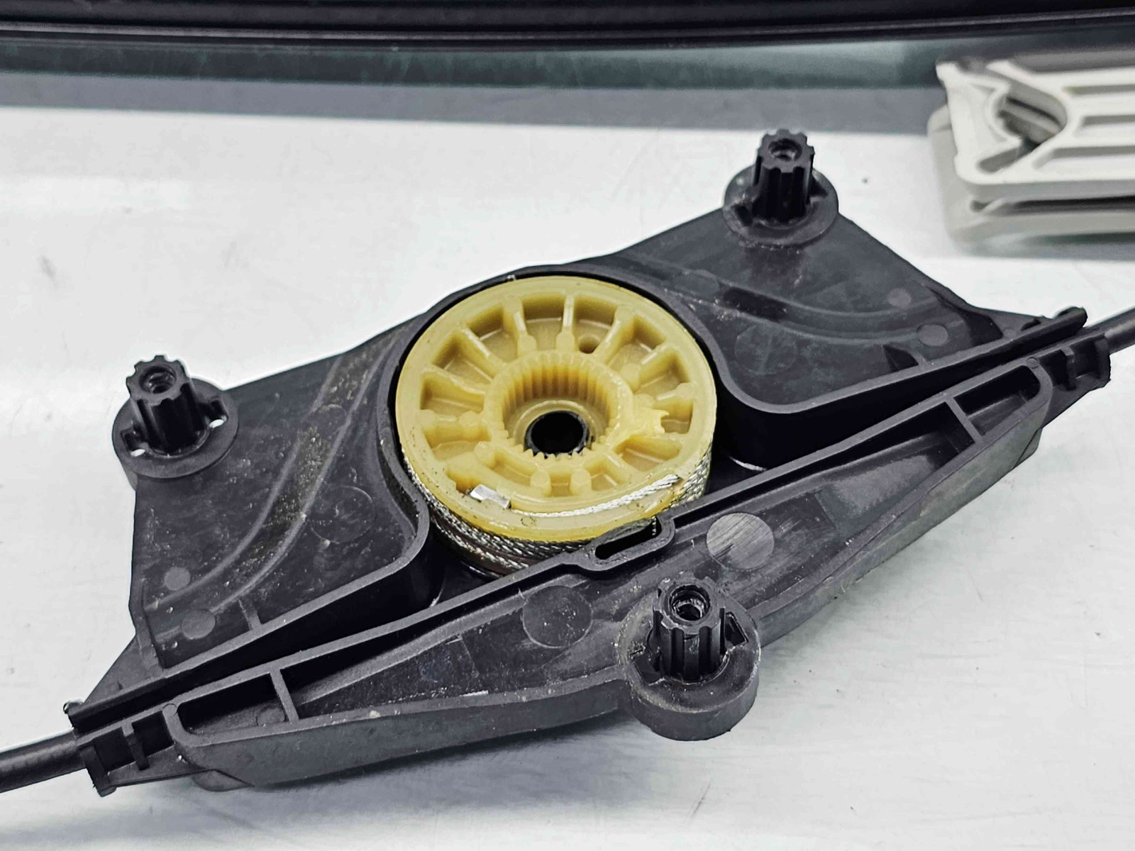 Macara electrica geam dreapta spate Audi A4 (8K2, B8.5) Facelift [Fabr 2008-2015] 8K0839642A - imagine 2