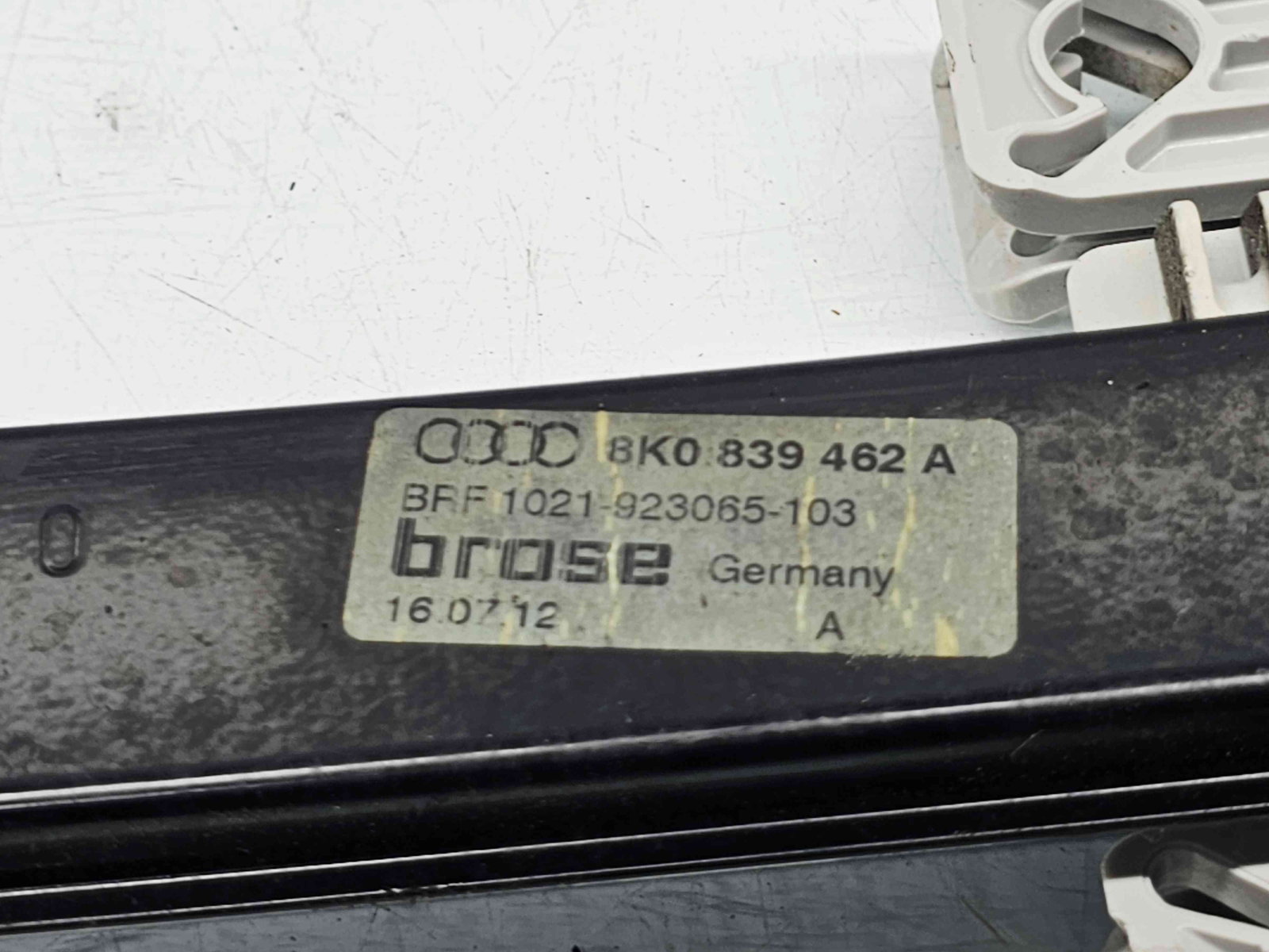 Macara electrica geam dreapta spate Audi A4 (8K2, B8.5) Facelift [Fabr 2008-2015] 8K0839642A - imagine 3