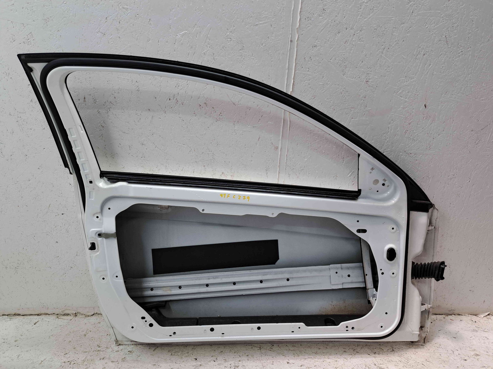 Usa stanga fata Mercedes Clasa C Coupe (C204) Facelift AMG [Fabr 2011-2015] 149 Alb Polar - imagine 6