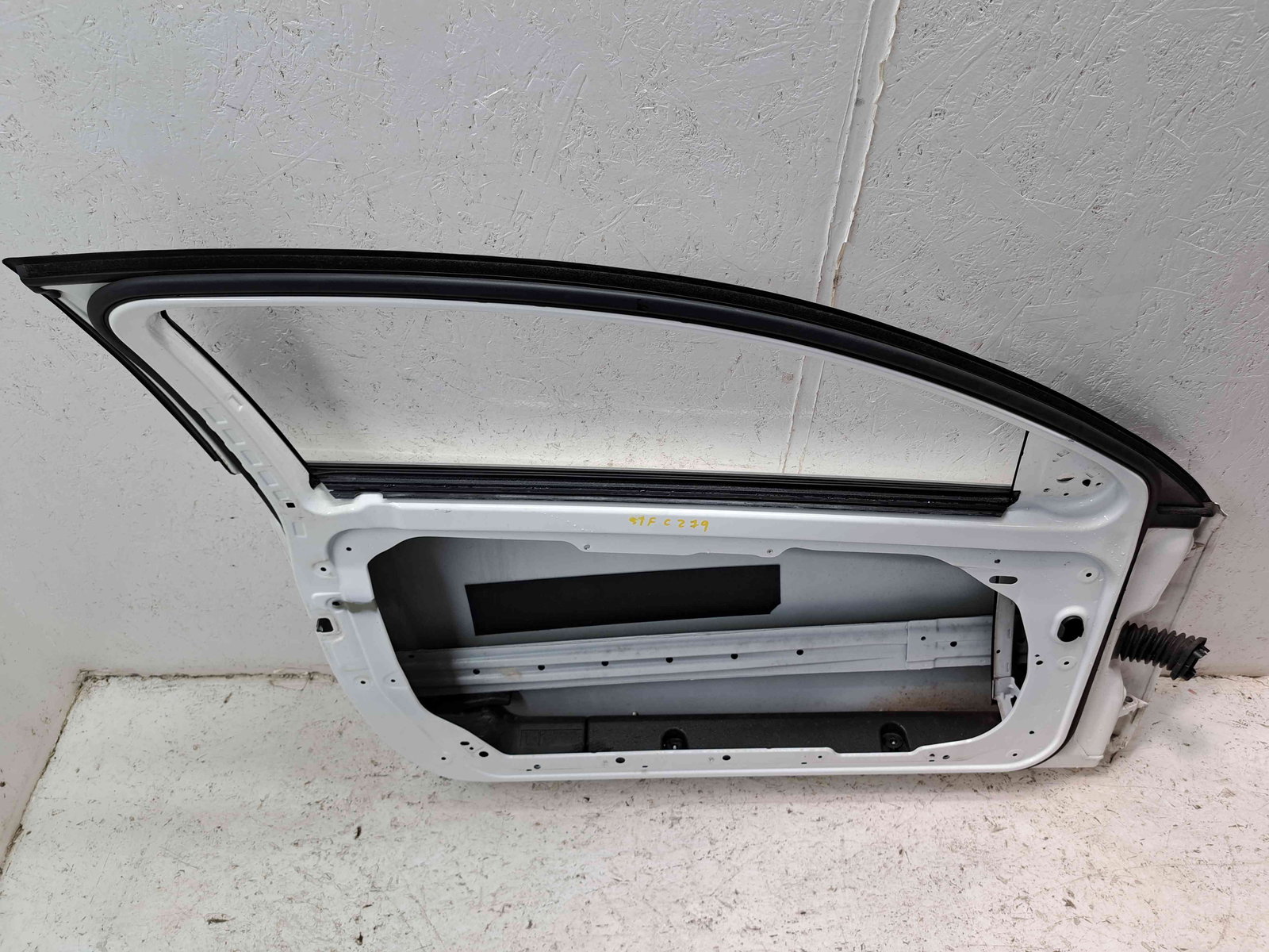 Usa stanga fata Mercedes Clasa C Coupe (C204) Facelift AMG [Fabr 2011-2015] 149 Alb Polar - imagine 9