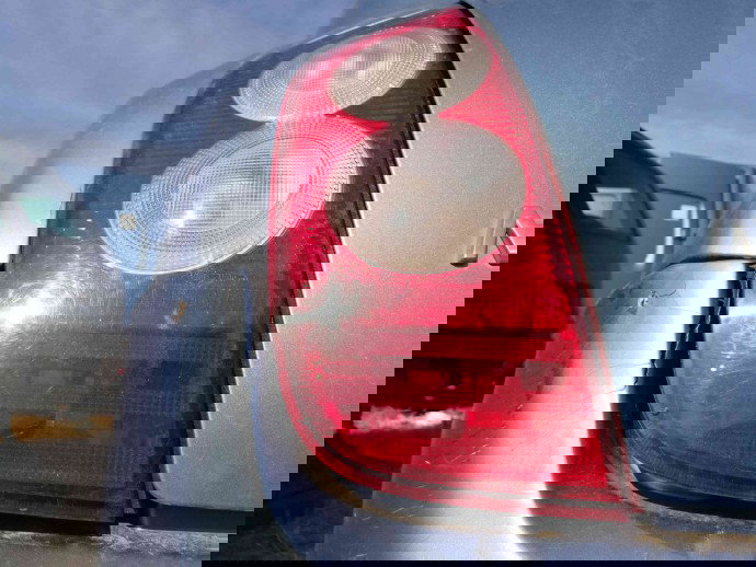 Stop aripa stanga OEM Nissan Micra 1.2 2003-2010