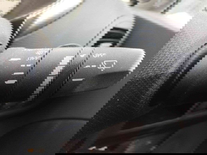 Maneta stergator OEM Nissan Micra 1.2 2003-2010