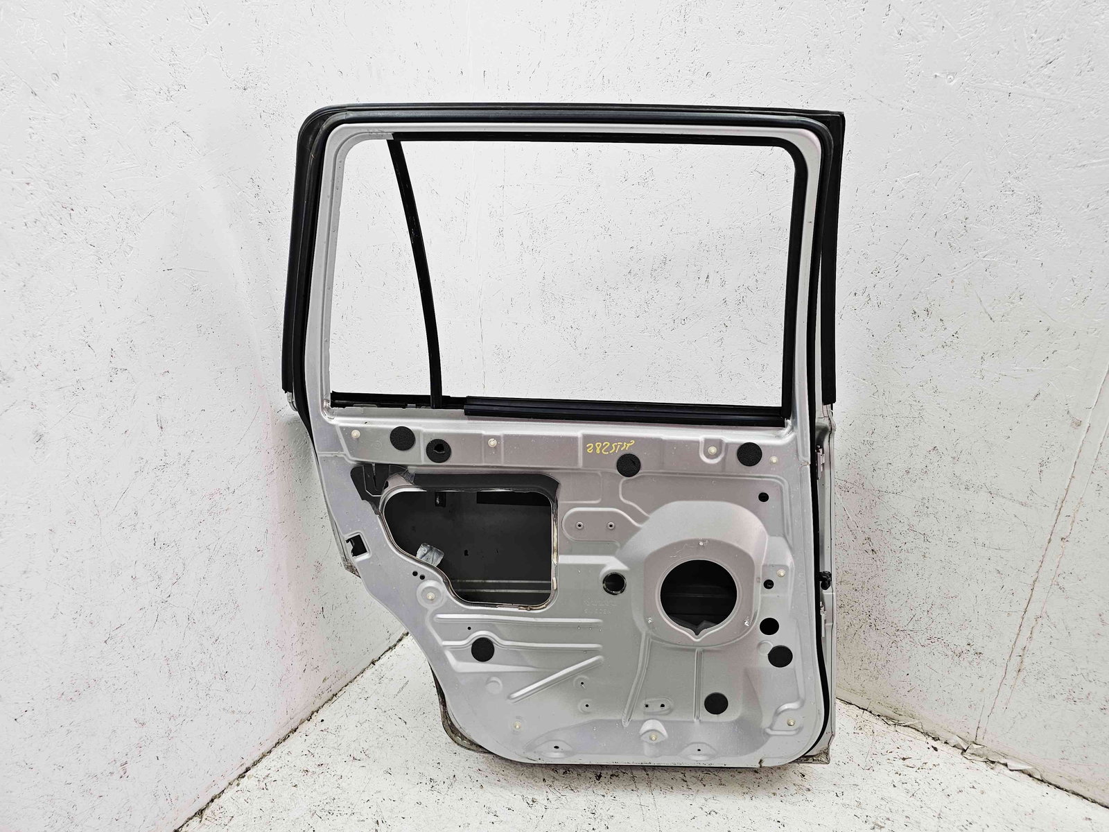 Usa stanga spate Volvo XC90 [Fabr 2002-2014] SILVER - imagine 6