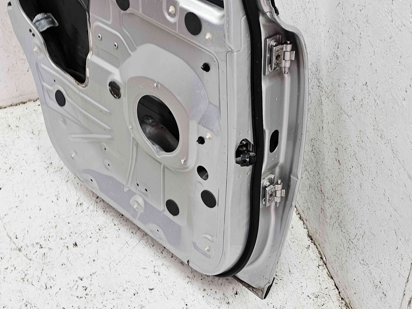 Usa stanga spate Volvo XC90 [Fabr 2002-2014] SILVER - imagine 7