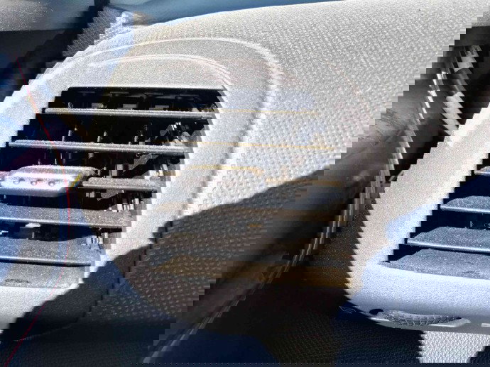 Grila aerisire stanga OEM Nissan Micra 1.2 2003-2010