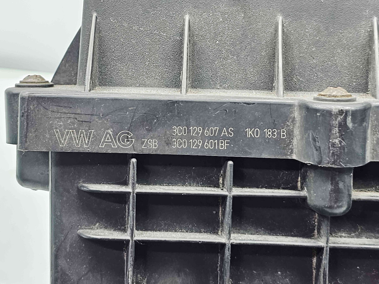 Carcasa filtru aer Seat Leon (1P1) [Fabr 2005-2011] 3C0129607AS 2.0 TDI BMN 125KW / 170CP - imagine 5