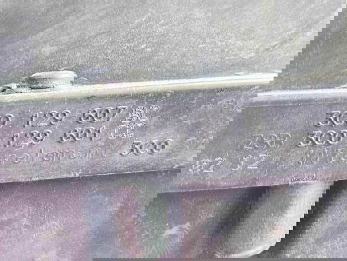 Carcasa filtru aer Audi A3 Sportback (8PA) [Fabr 2004-2013] 3C0129607BC 2.0 TDI CFGB 125KW / 170CP