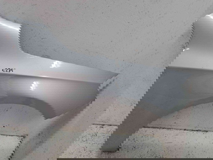 Aripa dreapta fata Mercedes Clasa A (W176) [Fabr 2012-2018] 761 Argintiu polar