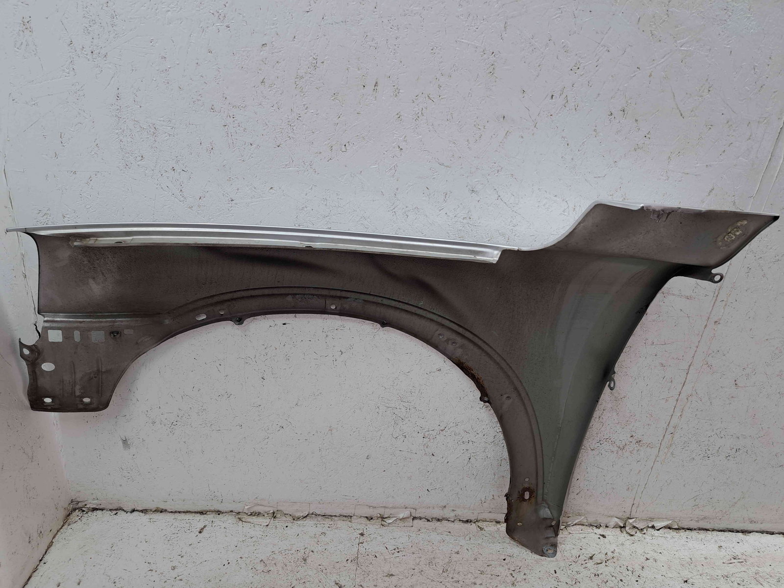 Aripa dreapta fata Volvo XC90 [Fabr 2002-2014] SILVER - imagine 6