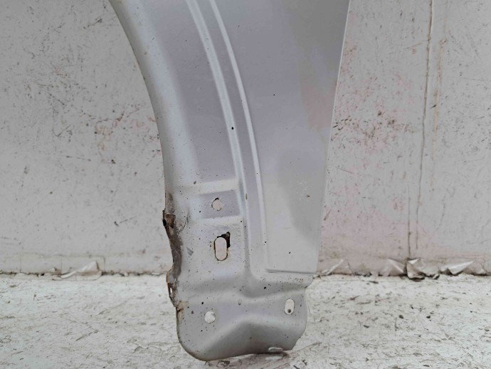 Aripa stanga fata Volvo XC90 [Fabr 2002-2014] SILVER