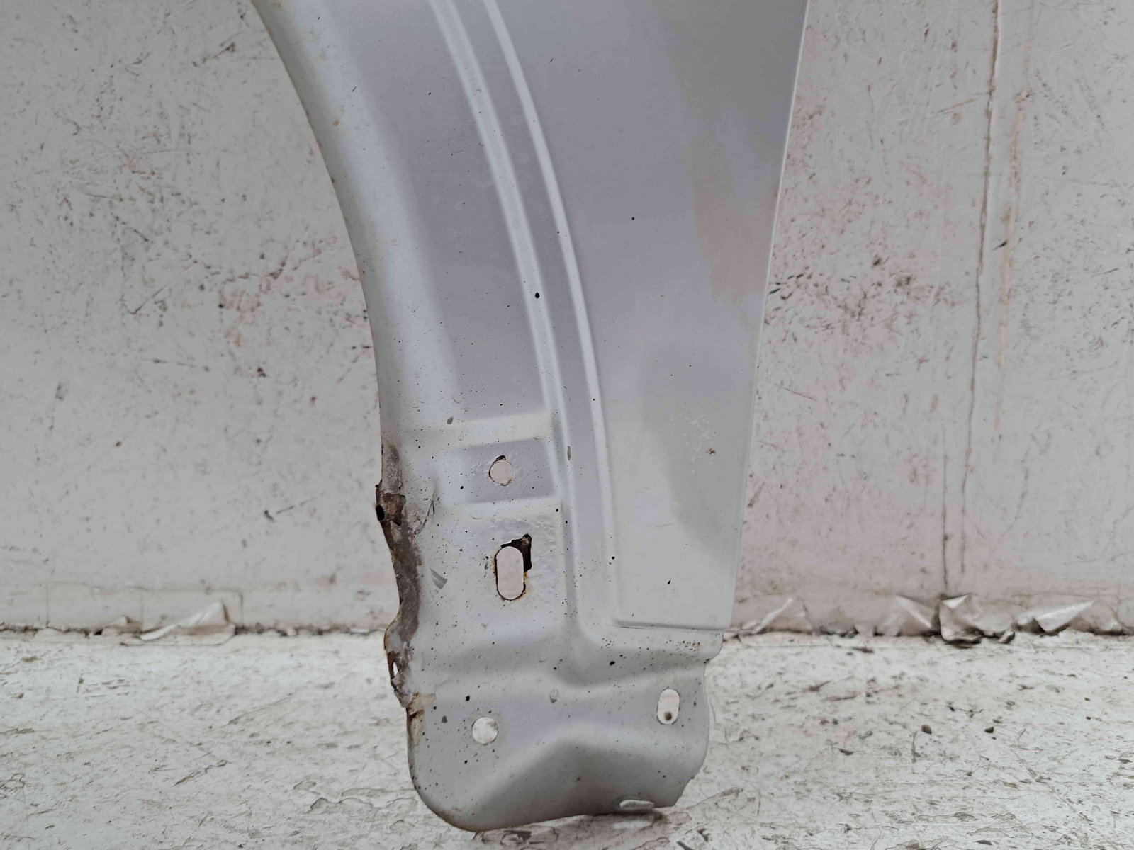 Aripa stanga fata Volvo XC90 [Fabr 2002-2014] SILVER - imagine 4