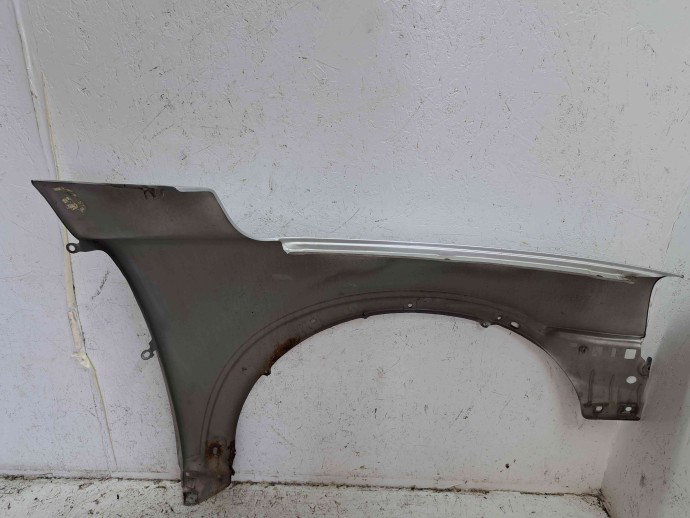 Aripa stanga fata Volvo XC90 [Fabr 2002-2014] SILVER