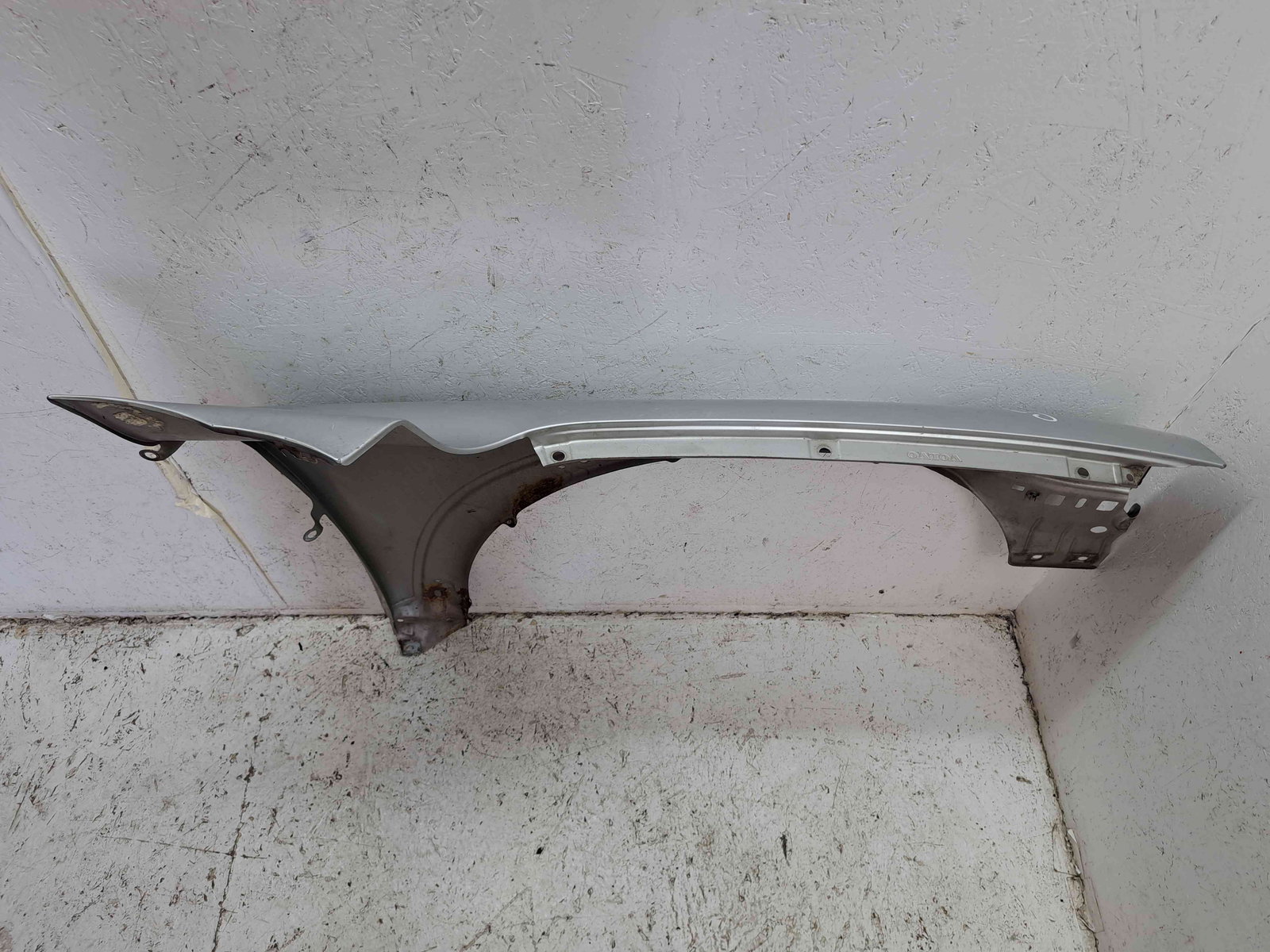 Aripa stanga fata Volvo XC90 [Fabr 2002-2014] SILVER - imagine 8