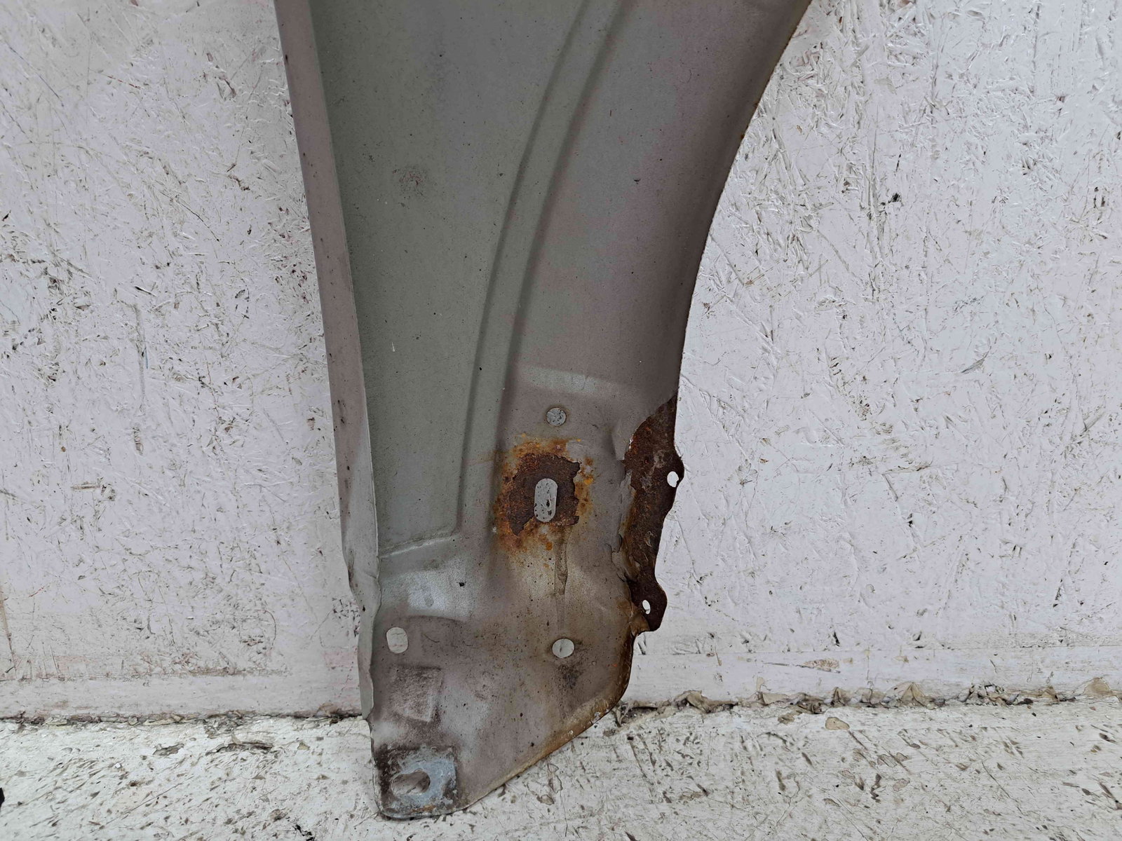 Aripa stanga fata Volvo XC90 [Fabr 2002-2014] SILVER - imagine 9