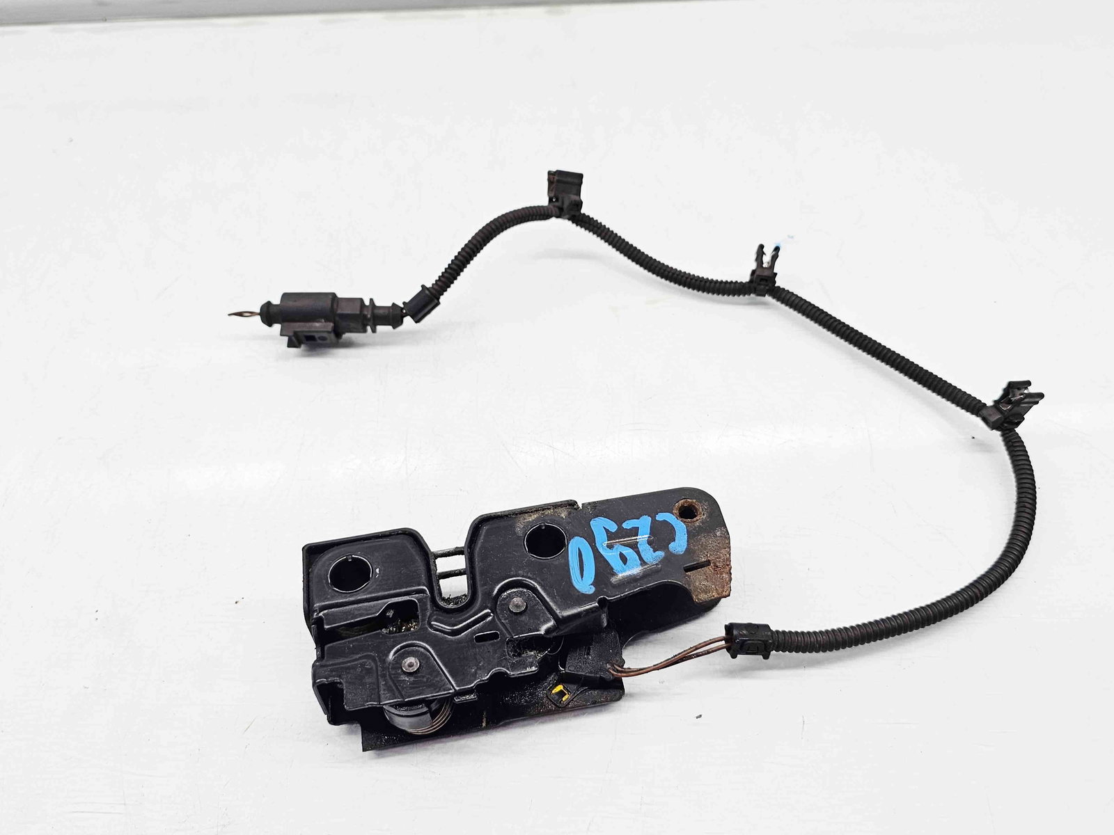 Broasca capota Seat Leon (1P1) [Fabr 2005-2011] 1P0823509D - imagine 2