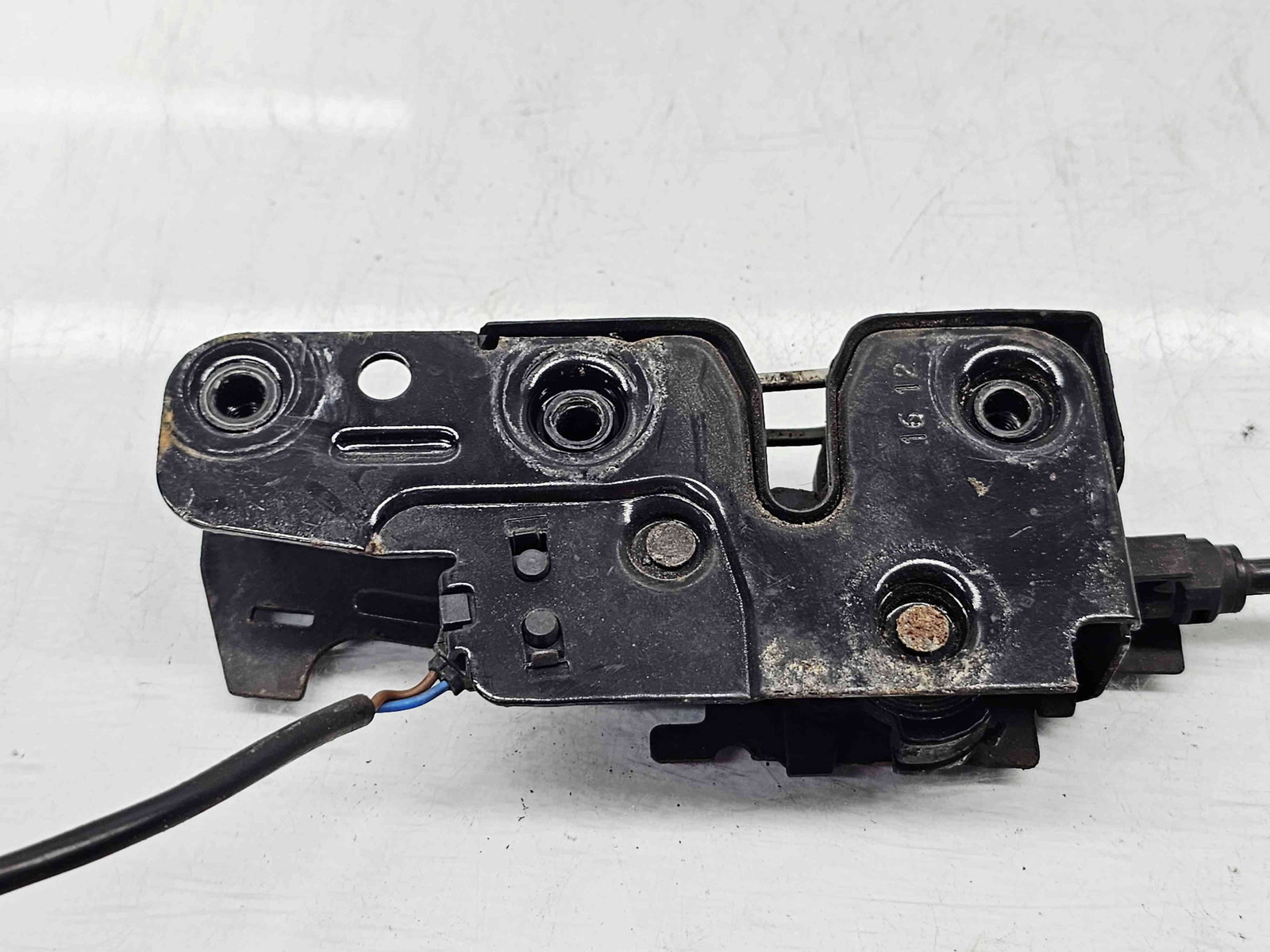 Broasca capota Audi A4 (8K2, B8.5) Facelift [Fabr 2008-2015] 8K0823509D - imagine 4