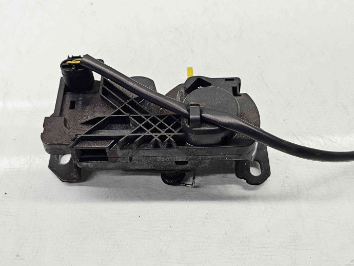 Broasca capota Mercedes Clasa A (W176) [Fabr 2012-2018] A2468700558