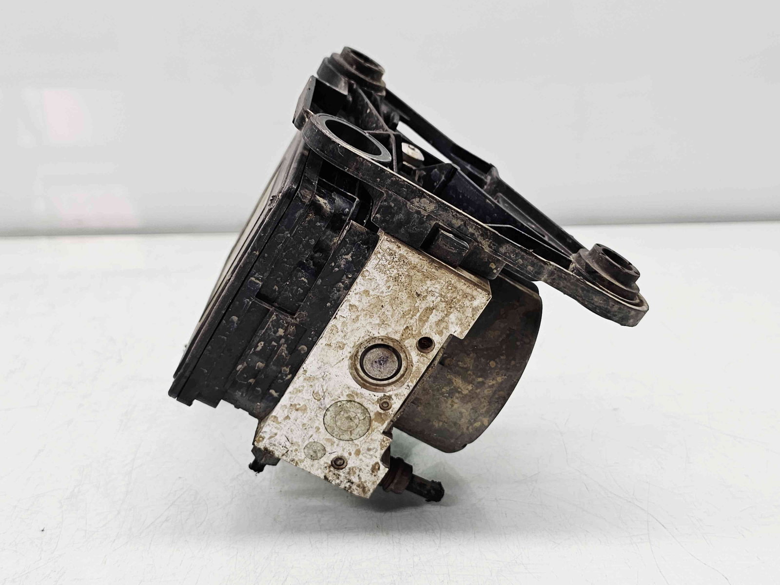 Pompa ABS Volkswagen Passat B8 (3G2) [Fabr 2015-prezent] 5Q0614517DA 2.0 TDI DFGA 110KW / 150CP - imagine 3