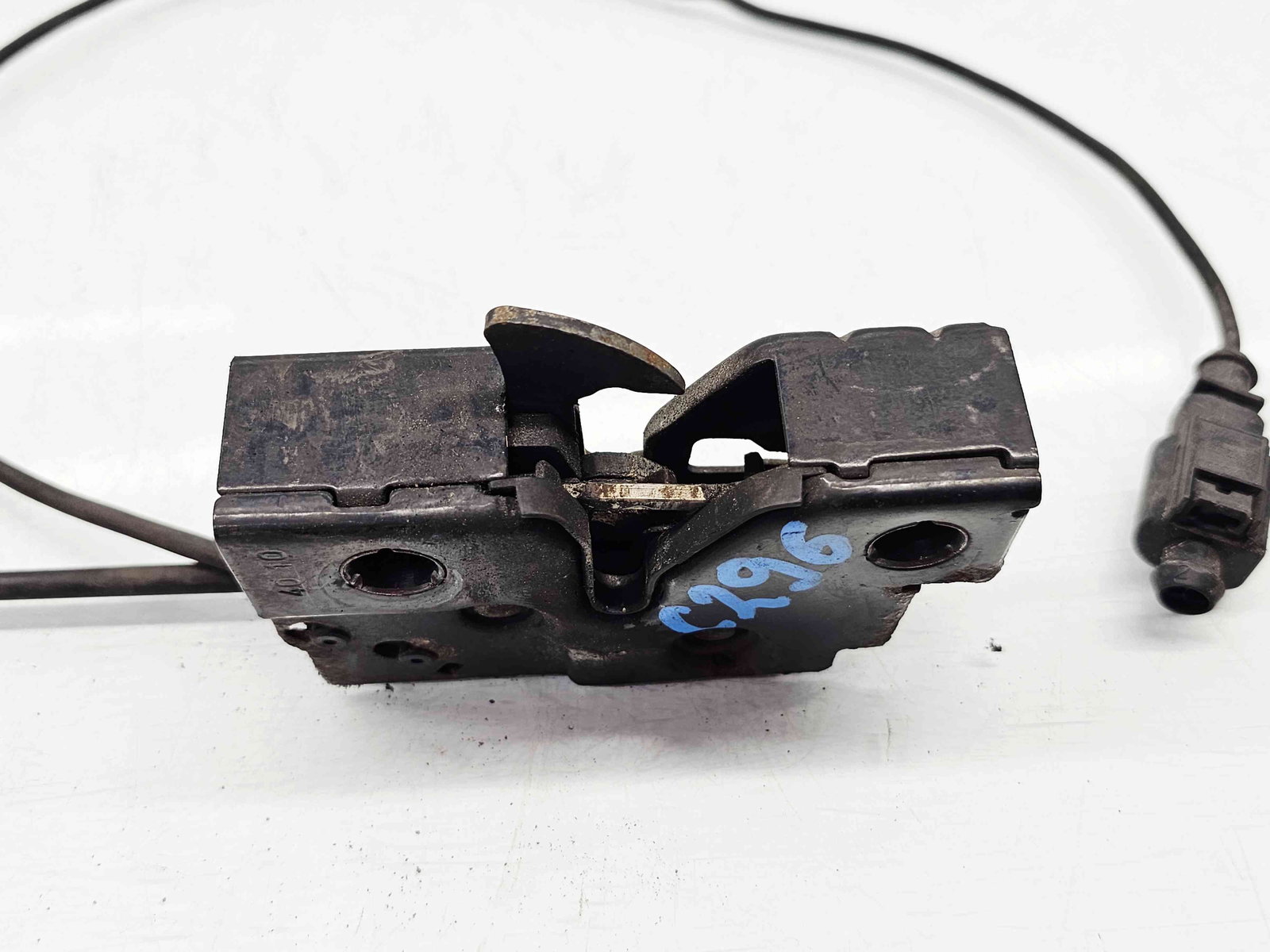 Broasca capota Volkswagen Jetta 4 (162,163) [Fabr 2010-2016] 5C8823509A - imagine 3