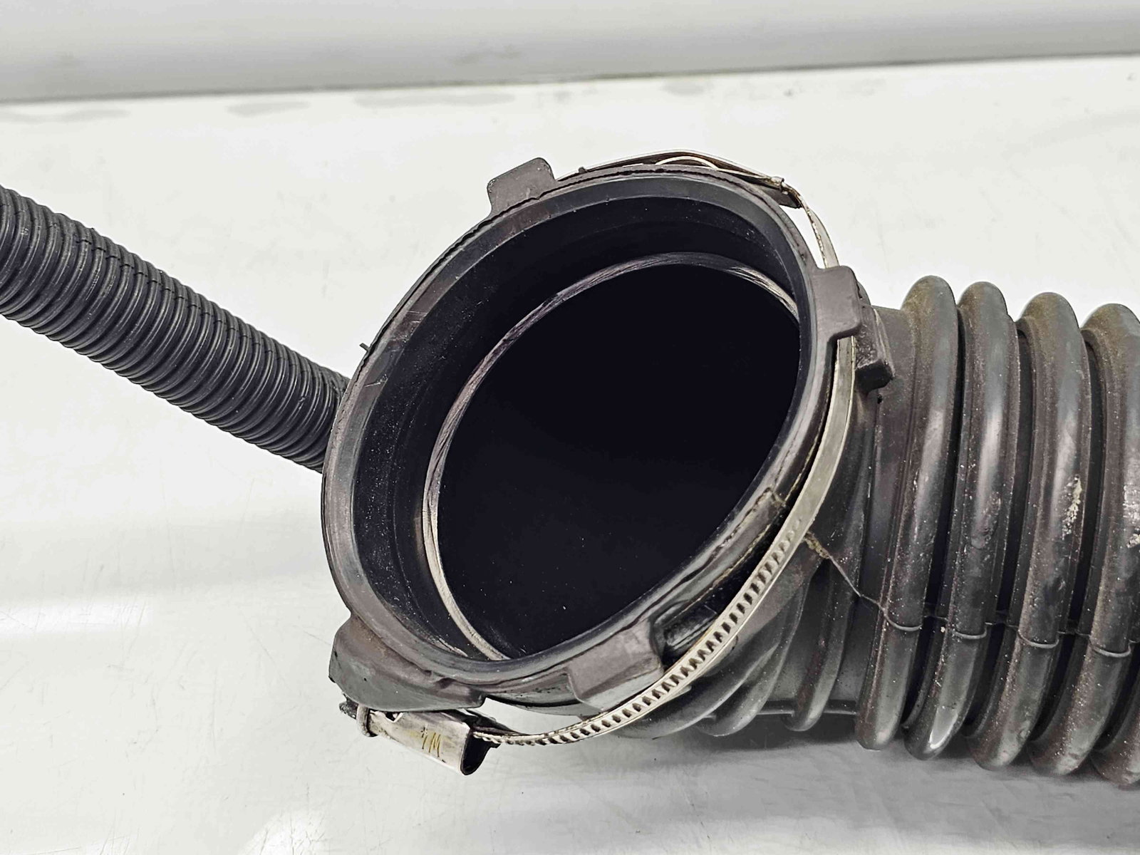 Tub admisie aer Audi A4 (8K5, B8) Avant [Fabr 2008-2015] 03G129629 2.0 TDI CAGA 105KW / 143CP - imagine 2