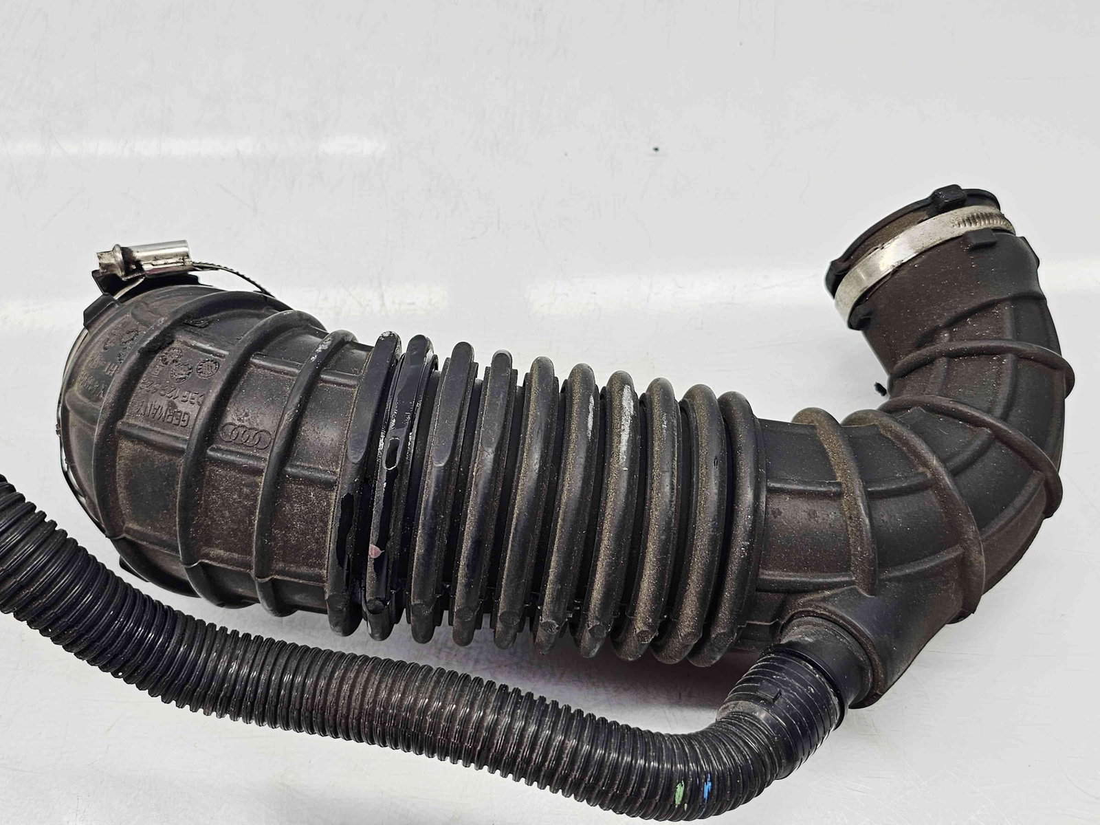 Tub admisie aer Audi A4 (8K5, B8) Avant [Fabr 2008-2015] 03G129629 2.0 TDI CAGA 105KW / 143CP - imagine 4