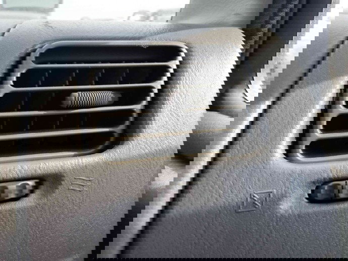 Grila aerisire dreapta OEM Suzuki Wagon R 1.2 1994-2012