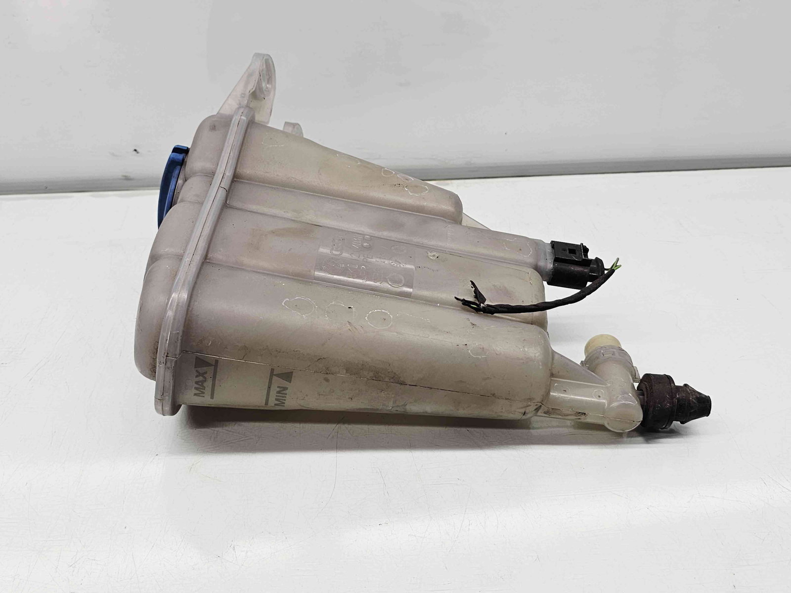 Vas expansiune Audi A4 (8K5, B8) Avant [Fabr 2008-2015] 8K0121403H - imagine 1