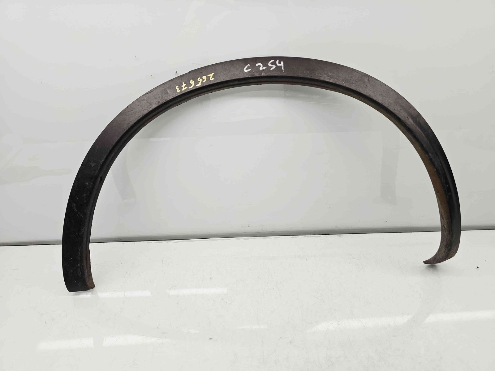 Ornament aripa dreapta spate Nissan Qashqai [Fabr 2007-2014] OEM - imagine 1